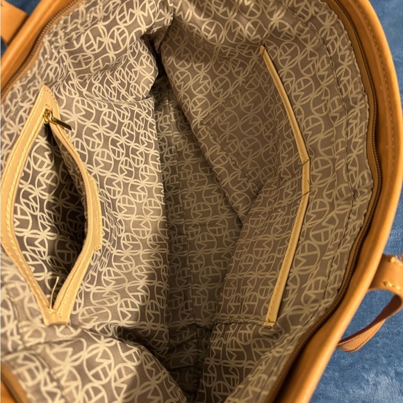 Marc Fisher red and blue striped shoulder bag - Picture 6 of 9